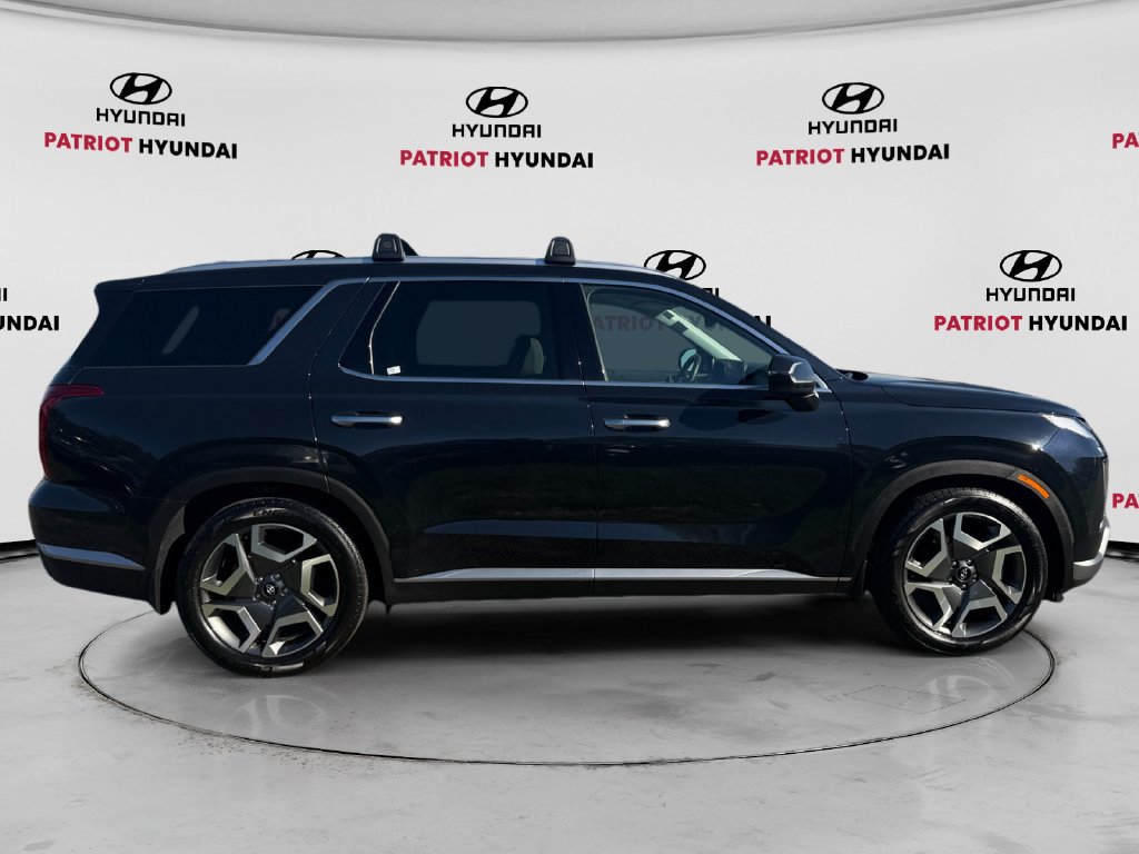 Used 2023 Hyundai Palisade SEL AWD/4WD image 2
