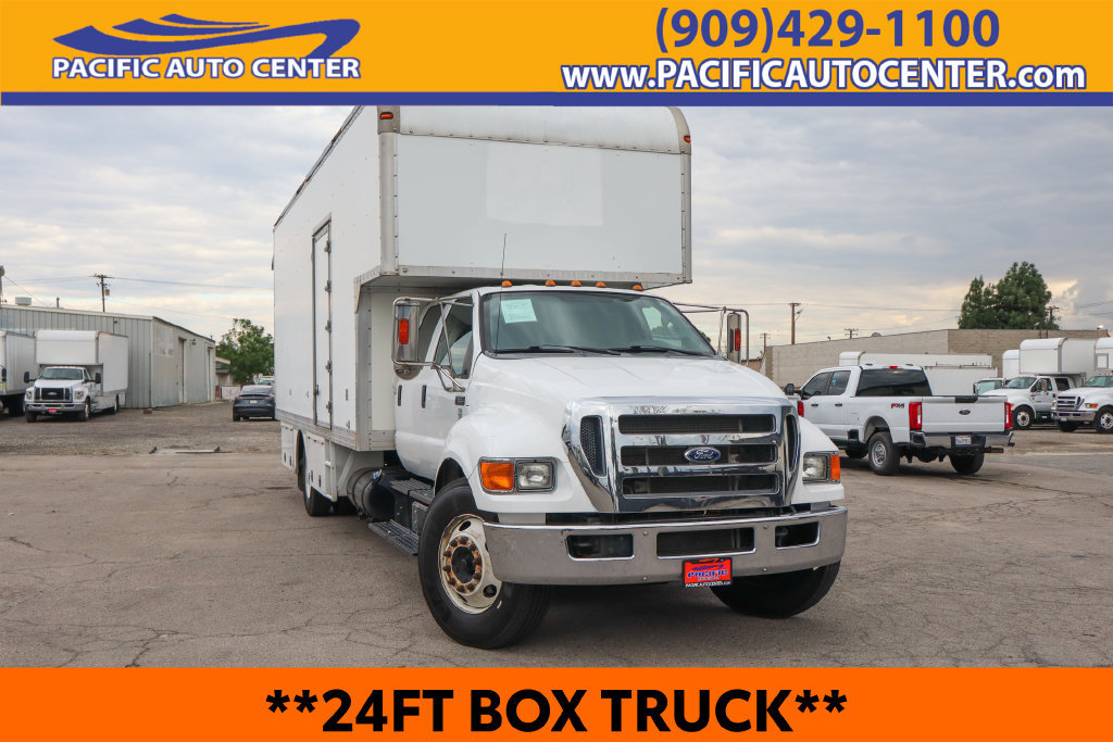 Used 2015 Ford F650 2WD Crew Cab Super Duty image 1