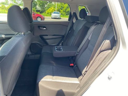 Used 2023 Nissan Rogue SV FWD image 18