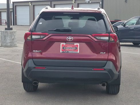 Certified 2022 Toyota RAV4 XLE FWD image 4