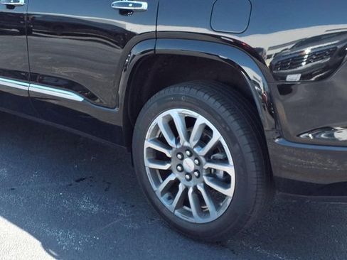 Used 2021 GMC Acadia Denali w/ Denali Technology Package image 8