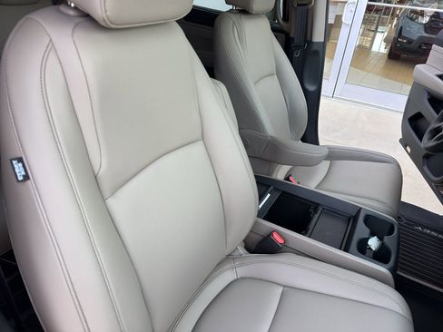 Certified 2023 Honda Odyssey Touring image 29