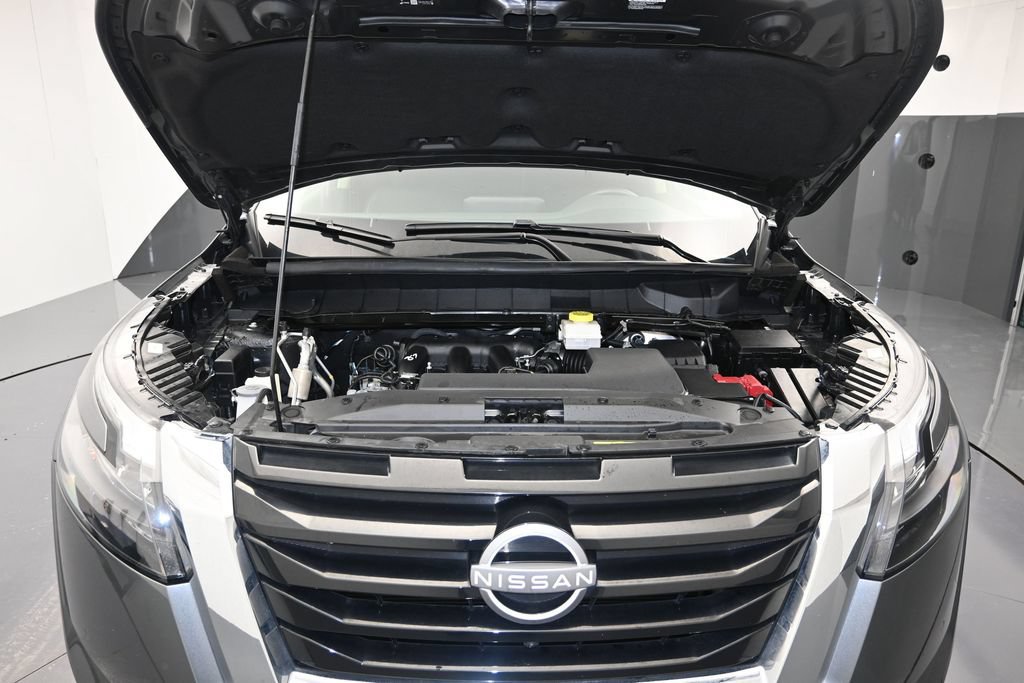 Used 2025 Nissan Pathfinder SL AWD/4WD image 28