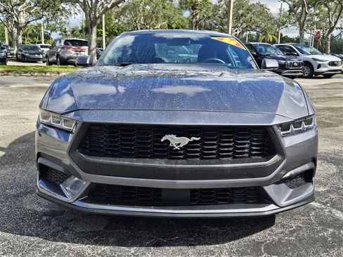 Used 2025 Ford Mustang Premium image 11