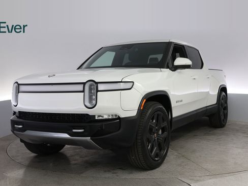 Used 2023 Rivian R1T Adventure image 2