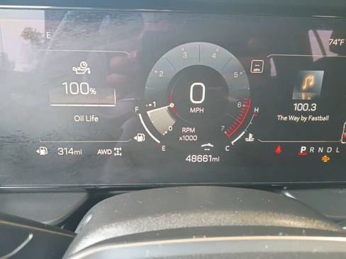 Used 2025 GMC Terrain Elevation AWD/4WD image 2