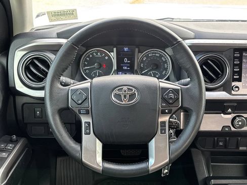 Used 2022 Toyota Tacoma SR5 w/ SR5 Appearance Package (SM) RWD image 14