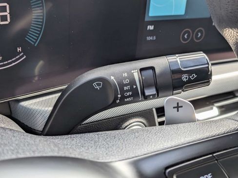 Used 2025 Hyundai Sonata SEL FWD image 23