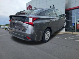 Used 2022 Toyota Prius LE FWD video 3