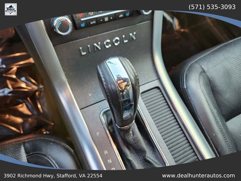 Used 2012 Lincoln MKS AWD image 30