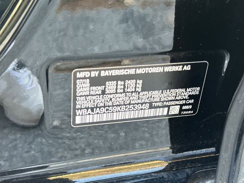 Used 2019 BMW 530e image 34