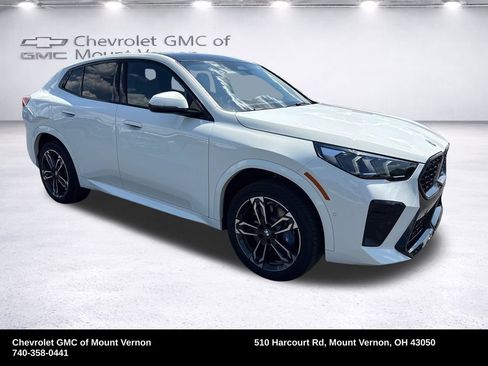 Used 2026 BMW X2 xDrive28i w/ M Sport Package AWD/4WD image 14