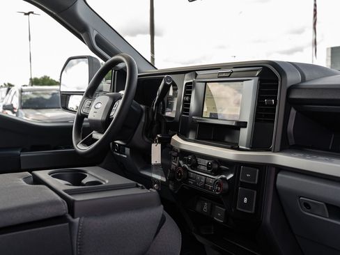 New 2027 Ford F350 XL w/ STX Appearance Package AWD/4WD image 8