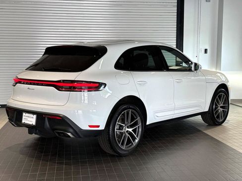 Certified 2026 Porsche Macan AWD/4WD image 7