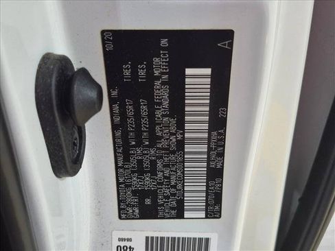 Used 2021 Toyota Sienna XLE w/ XLE Plus Package FWD image 21