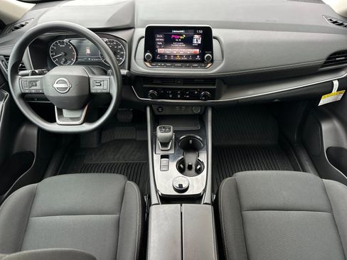 Used 2025 Nissan Rogue S image 12