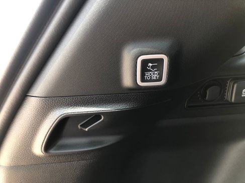 New 2025 Jeep Grand Cherokee Altitude image 44