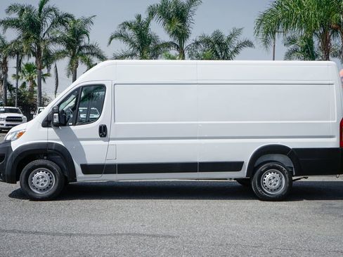 Used 2024 RAM ProMaster 3500 w/ Safety Group FWD image 5