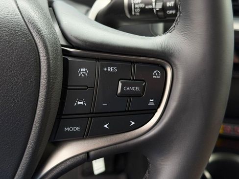 New 2026 Lexus UX 300h AWD image 27