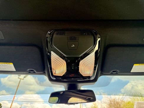 Used 2018 BMW 530i image 25