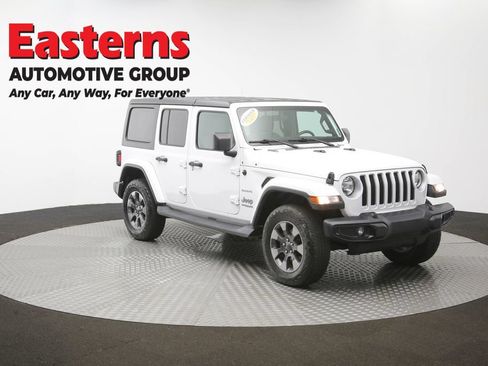 Used 2018 Jeep Wrangler Unlimited Sahara AWD/4WD image 45