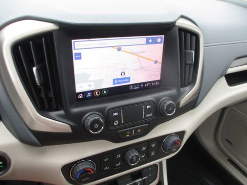 Used 2023 GMC Terrain Denali w/ Denali Premium Package AWD/4WD image 29