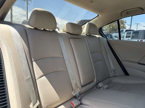 Used 2014 Honda Accord Touring image 18