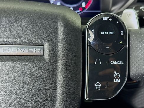 Used 2018 Land Rover Range Rover Velar R-Dynamic SE image 14