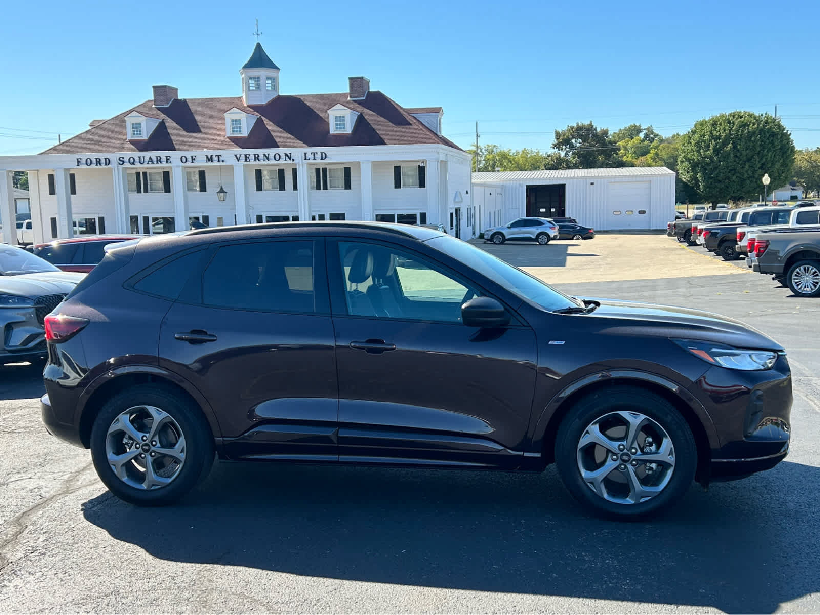 Used 2023 Ford Escape ST-Line w/ Tech Pack #1 FWD image 4