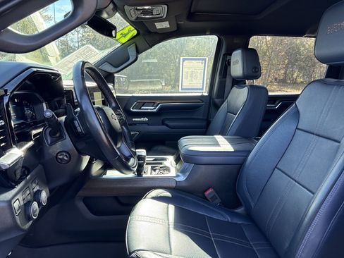 Used 2023 Chevrolet Silverado 1500 High Country w/ High Country Premium Package image 25