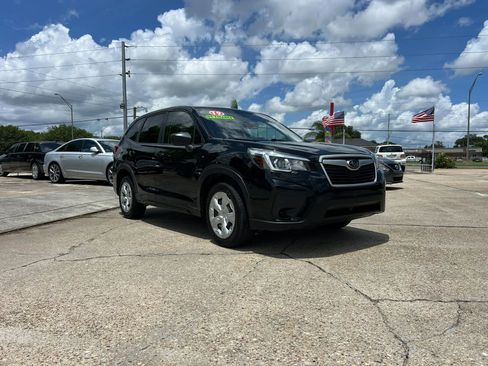 Used 2019 Subaru Forester AWD/4WD image 2