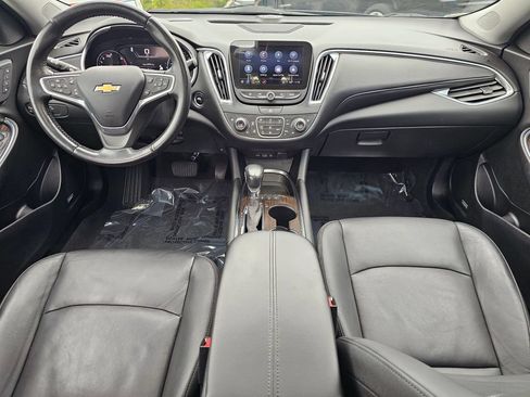 Used 2022 Chevrolet Malibu Premier FWD image 17