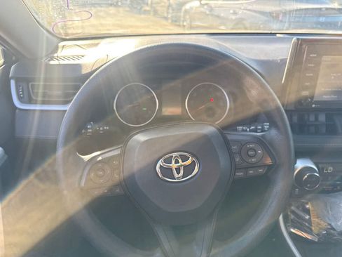 Used 2021 Toyota RAV4 XLE w/ Carpet Mat Package (TMS) FWD image 22