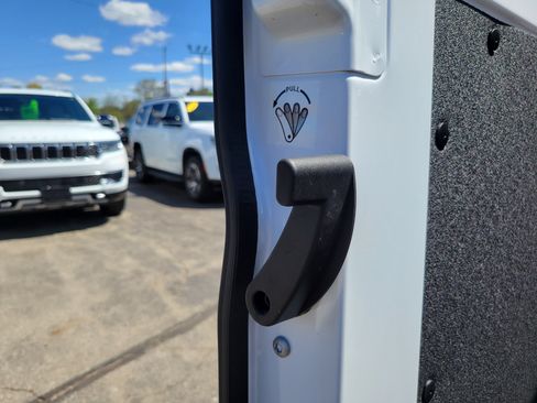 Used 2025 RAM ProMaster 3500 w/ Convenience Group FWD image 17