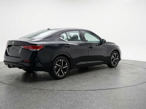 Used 2025 Nissan Sentra SV FWD image 9