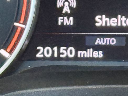 Used 2025 Nissan Rogue SV w/ SV Premium Package AWD/4WD image 32