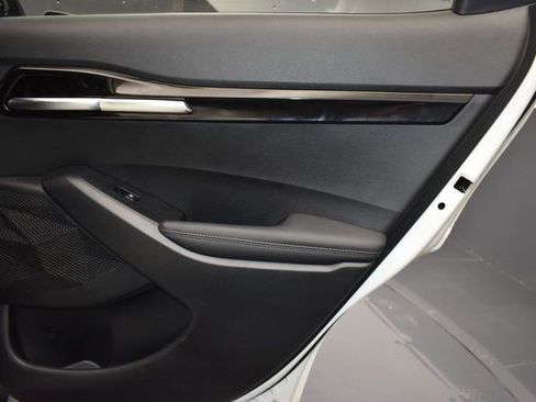 Certified 2025 Kia Seltos S FWD image 14