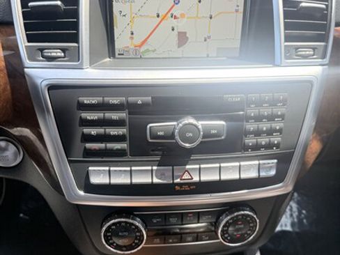 Used 2015 Mercedes-Benz GL 550 4MATIC image 12