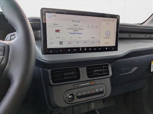 New 2025 Ford Maverick XLT w/ XLT Luxury Package image 13