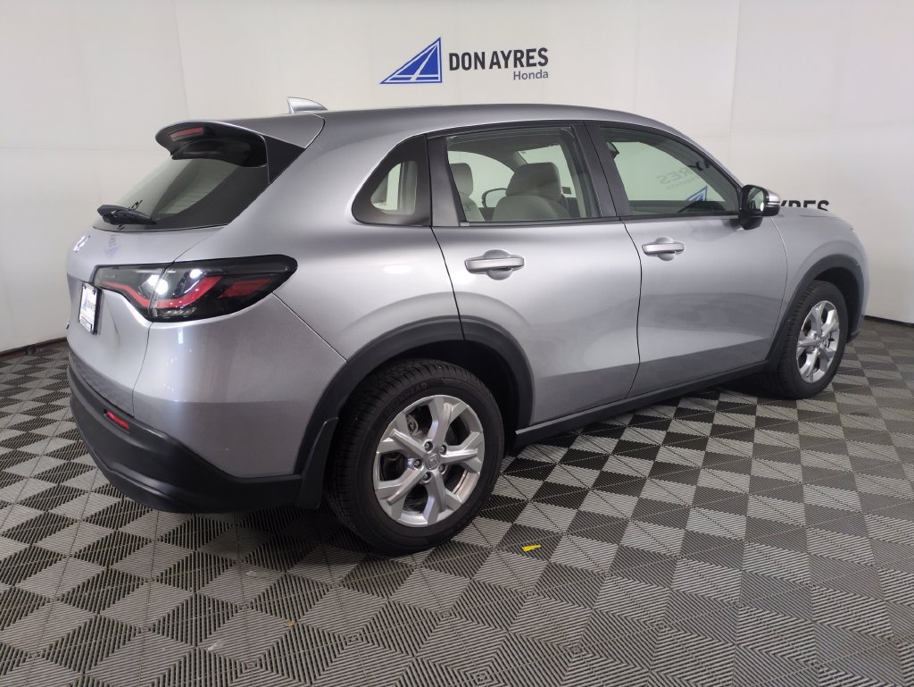 Certified 2023 Honda HR-V LX image 5