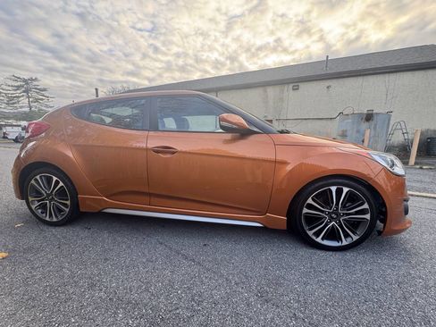 Used 2016 Hyundai Veloster Turbo image 7