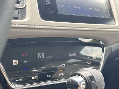 Used 2018 Honda HR-V EX image 32