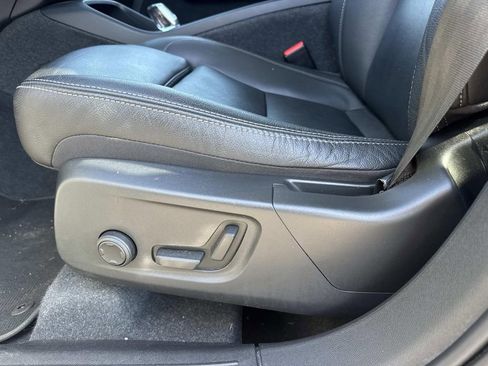 Used 2024 Volvo XC40 B5 Plus AWD/4WD image 27