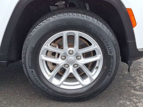 Certified 2022 Jeep Grand Cherokee L Laredo w/ Luxury Tech Group I image 8