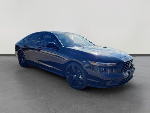 Used 2023 Honda Accord Sport image 7