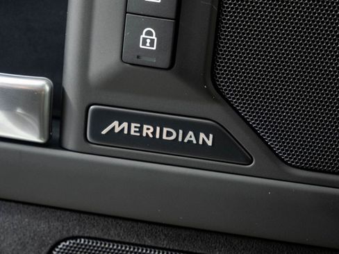 Used 2026 Land Rover Defender 110 S AWD/4WD image 7