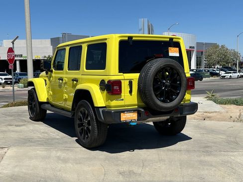 Used 2023 Jeep Wrangler Unlimited Sahara w/ Cold Weather Group AWD/4WD image 4