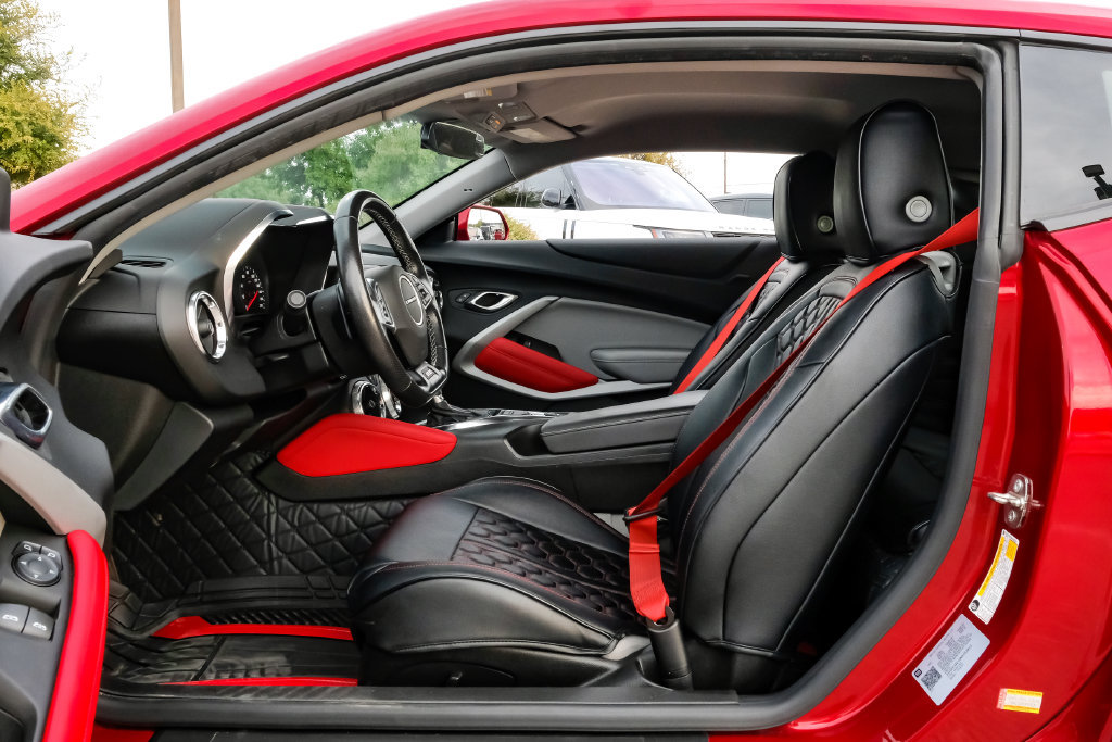 Used 2022 Chevrolet Camaro SS RWD image 33
