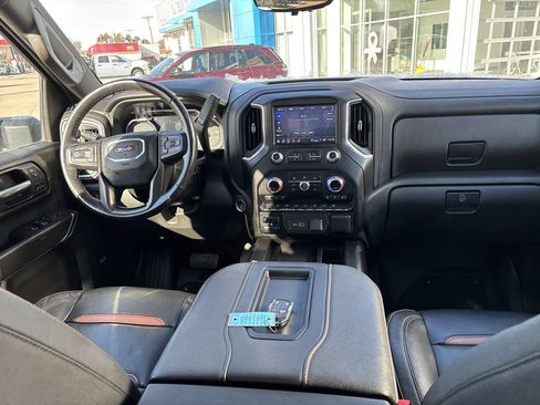 Used 2022 GMC Sierra 2500 AT4 w/ AT4 Preferred Package image 12