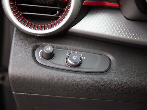 Certified 2024 Chevrolet Trax RS w/ Driver Confidence Package image 19